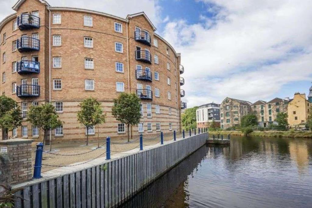 My Waterfront Apartment, Views Over Water Of Leith Édimbourg Extérieur photo
